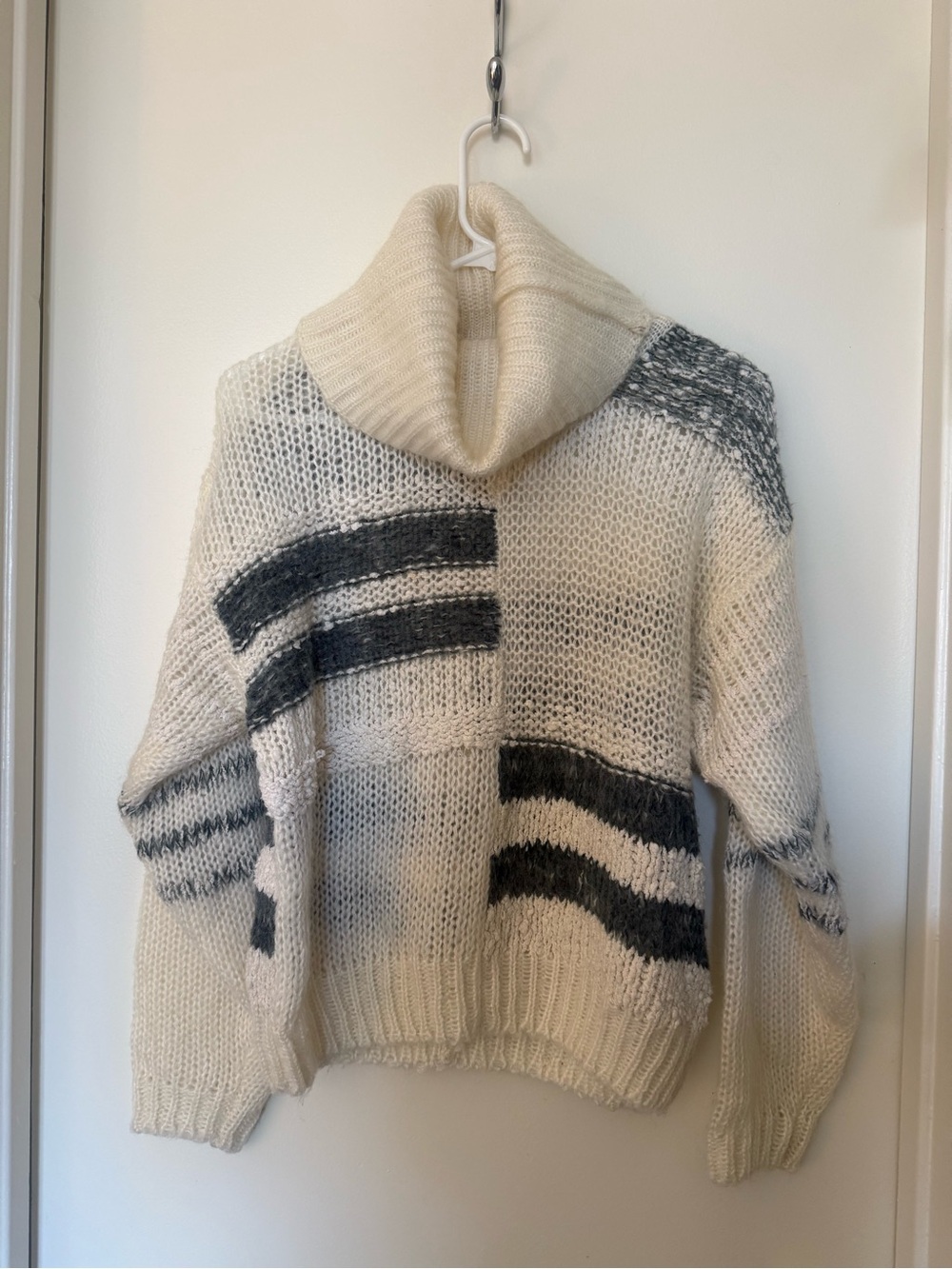 Vintage Jack Winter Ivory Gray Patchwork Cowl Neck Sweater Size S Wool Blend